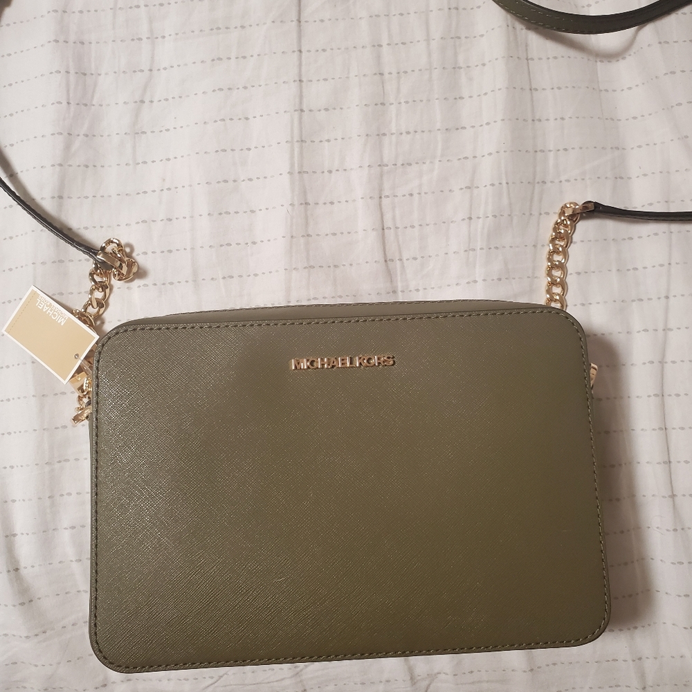 Green cross body michel kors brand new with tags!